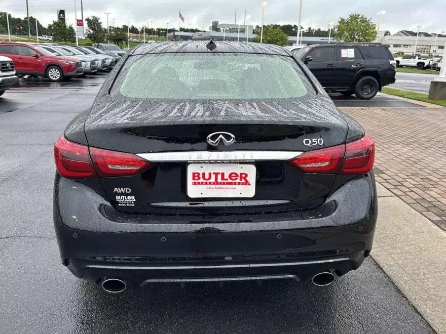 2023 Infiniti Q50 LUXE photo 1