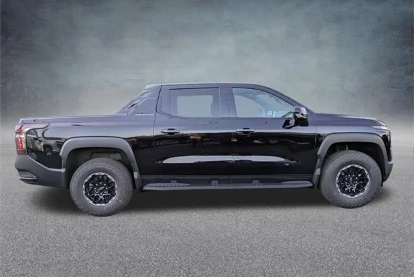 2026 Chevrolet Silverado EV Trail Boss photo 1