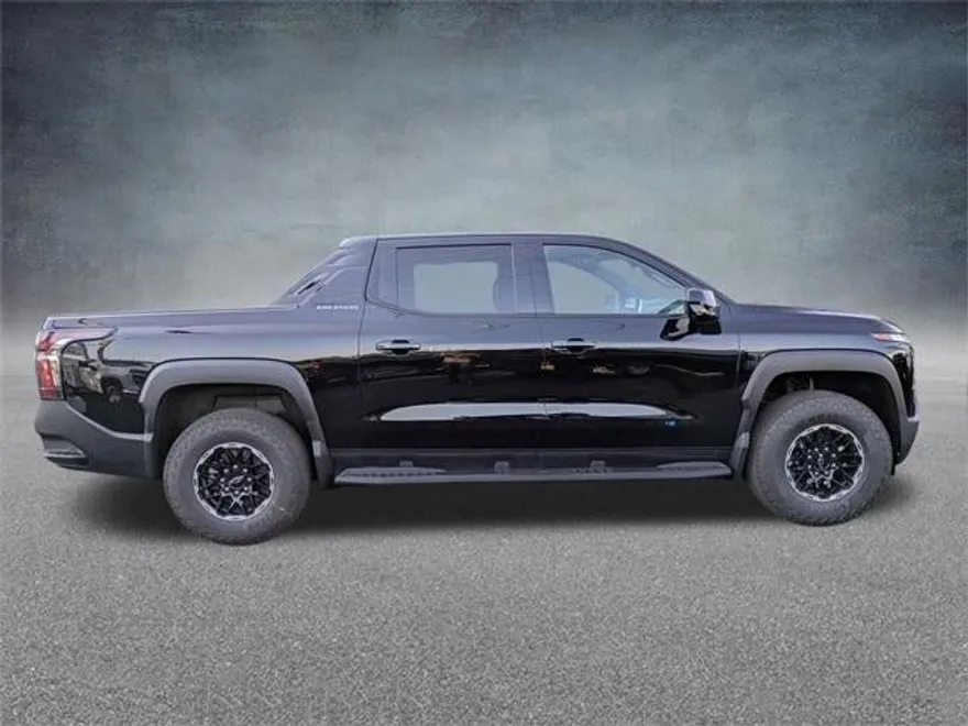 2026 Chevrolet Silverado EV Trail Boss photo 1