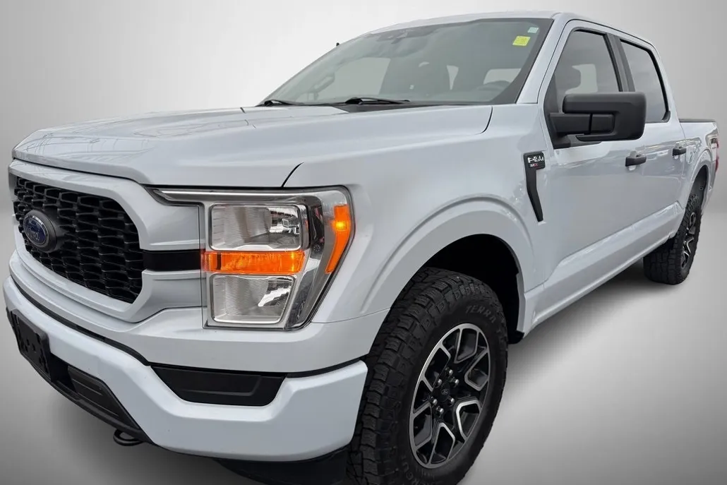 2022 Ford F-150 XL photo 1