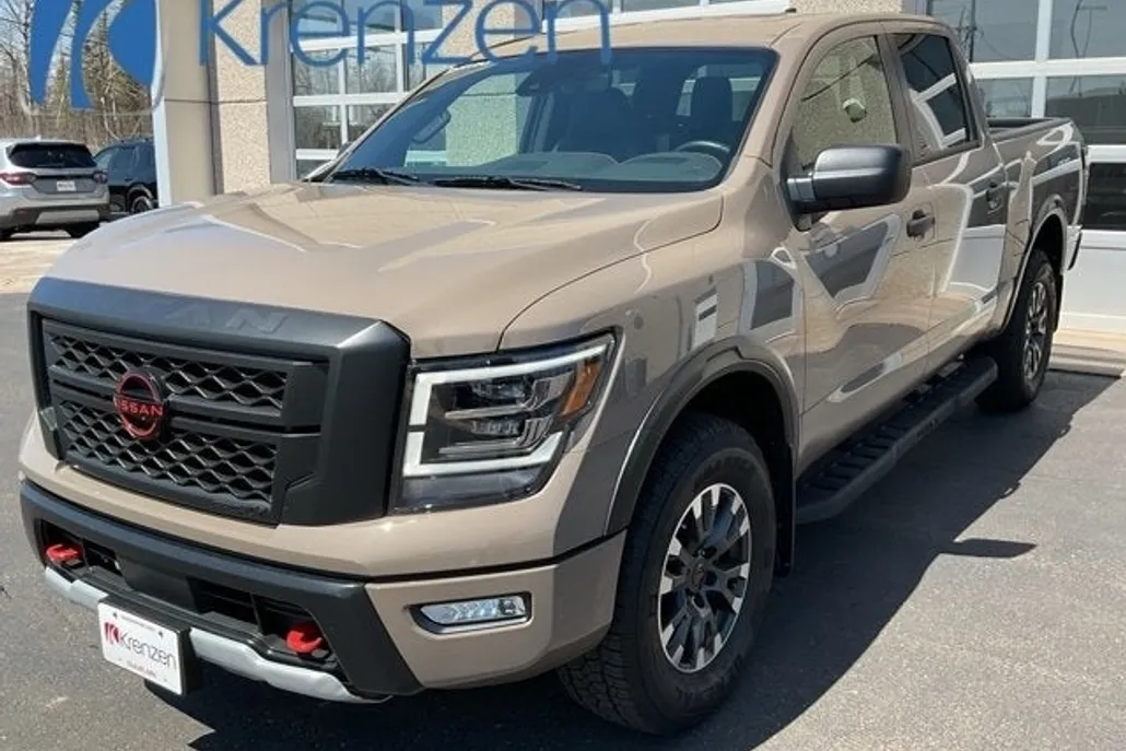 2024 Nissan Titan PRO-4X photo 1