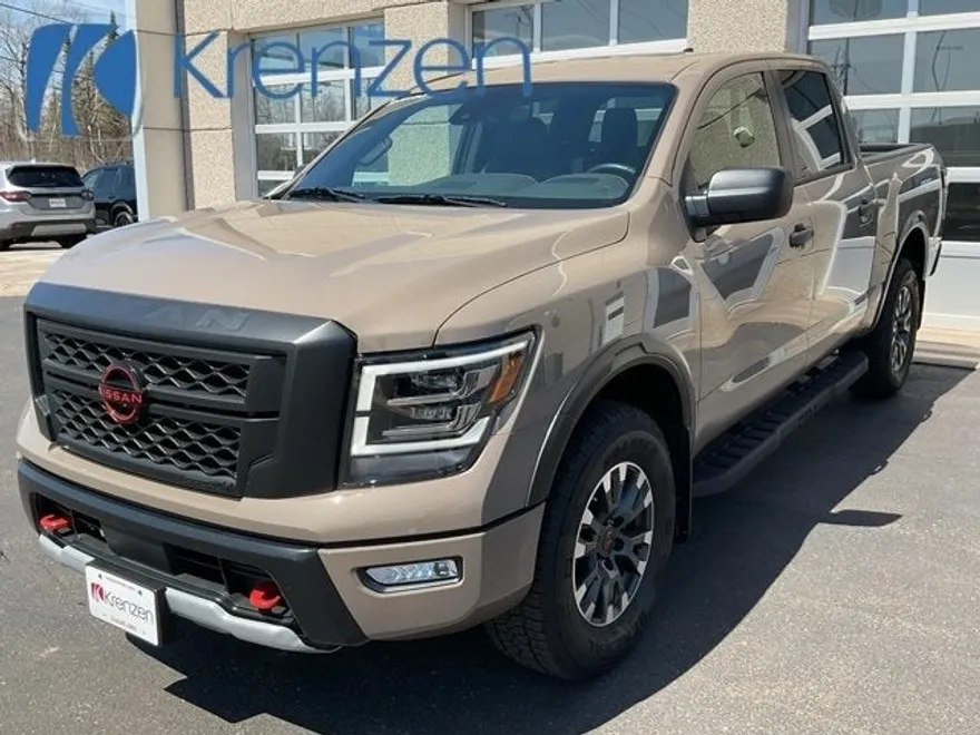 2024 Nissan Titan PRO-4X photo 1
