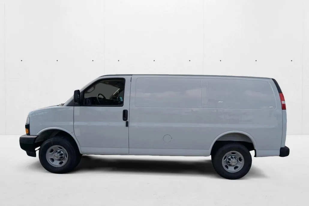 2025 Chevrolet Express Cargo 2500 photo 1