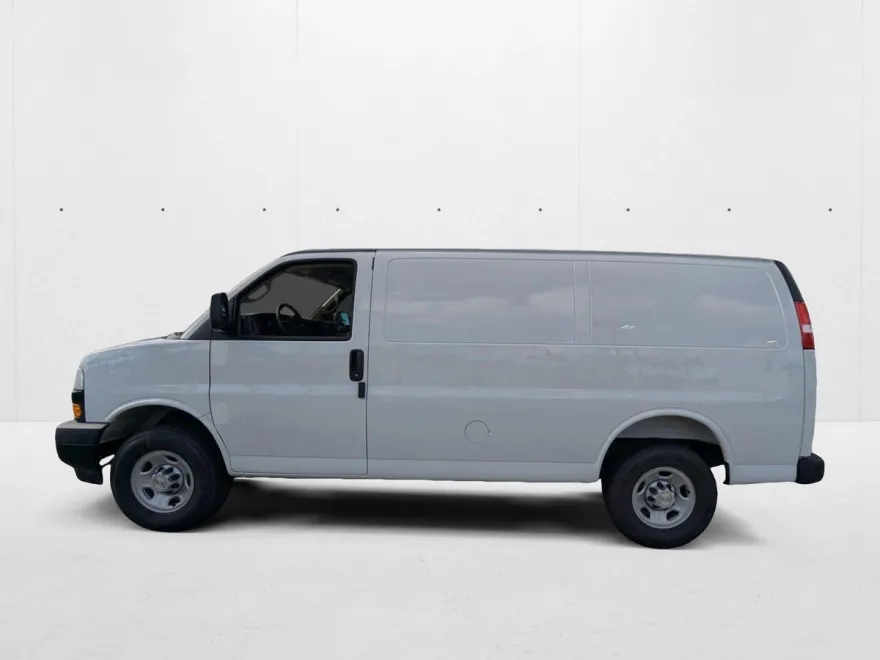 2025 Chevrolet Express Cargo 2500 photo 1