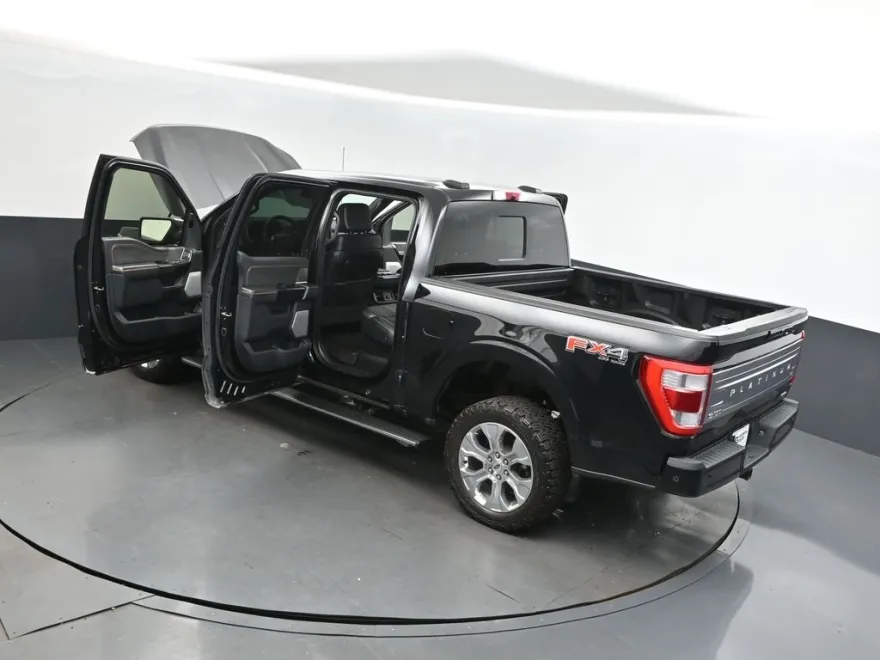 2023 Ford F-150 Platinum photo 1