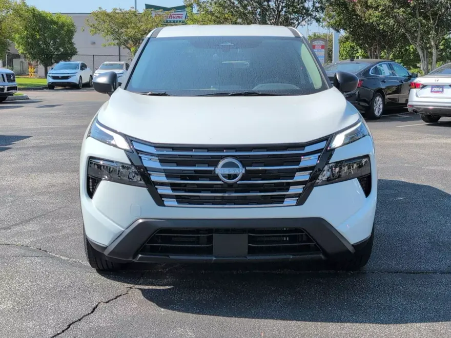 2026 Nissan Rogue S photo 1
