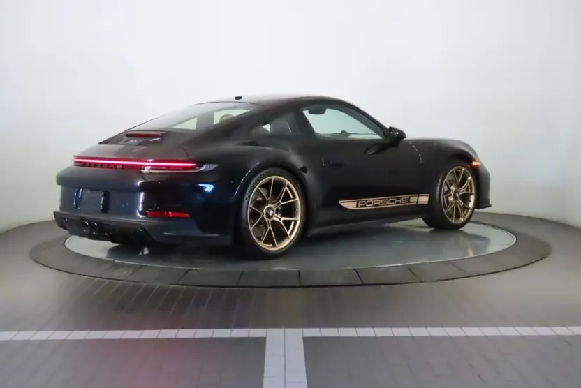 2022 Porsche 911 GT3 Touring photo 1