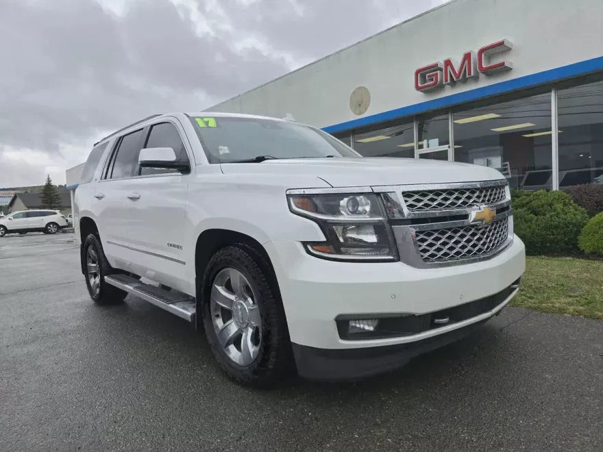 2017 Chevrolet Tahoe LT photo 1