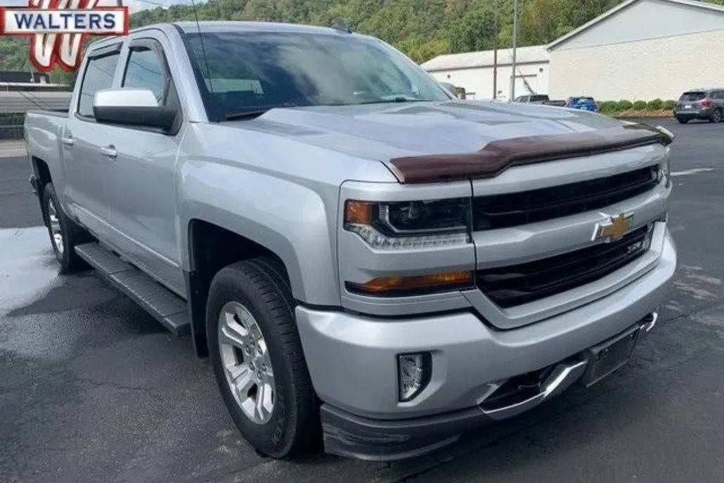 2018 Chevrolet Silverado 1500 LT Z71 photo 1