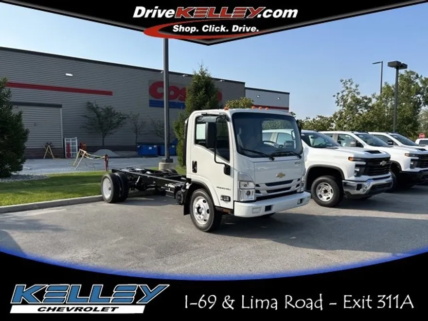2025 Chevrolet Silverado 4500HD photo 1