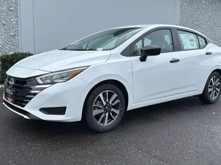 2025 Nissan Versa S photo 1