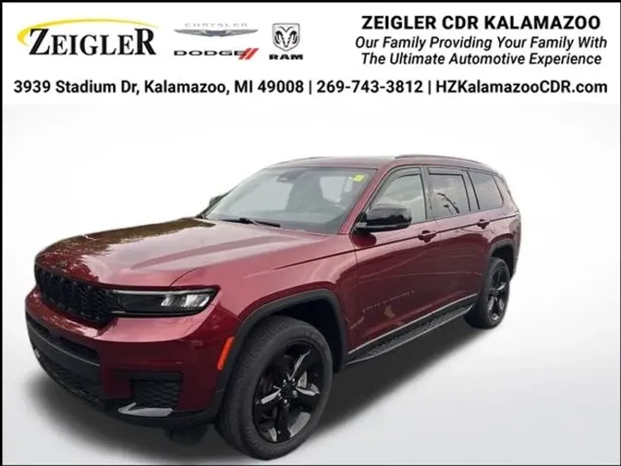 2023 Jeep Grand Cherokee Altitude photo 1