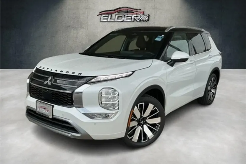 2025 Mitsubishi Outlander SEL photo 1