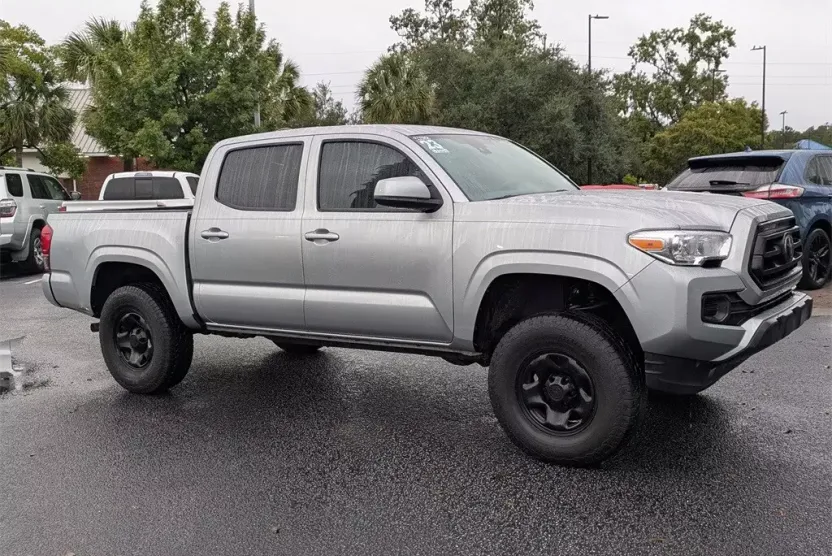 2023 Toyota Tacoma SR V6 photo 1