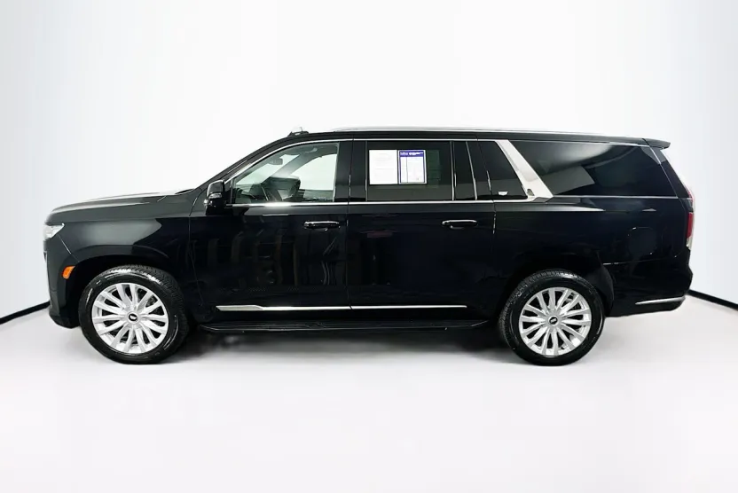 2024 Cadillac Escalade ESV Luxury photo 1