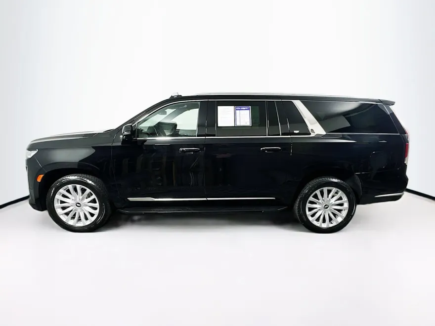 2024 Cadillac Escalade ESV Luxury photo 1