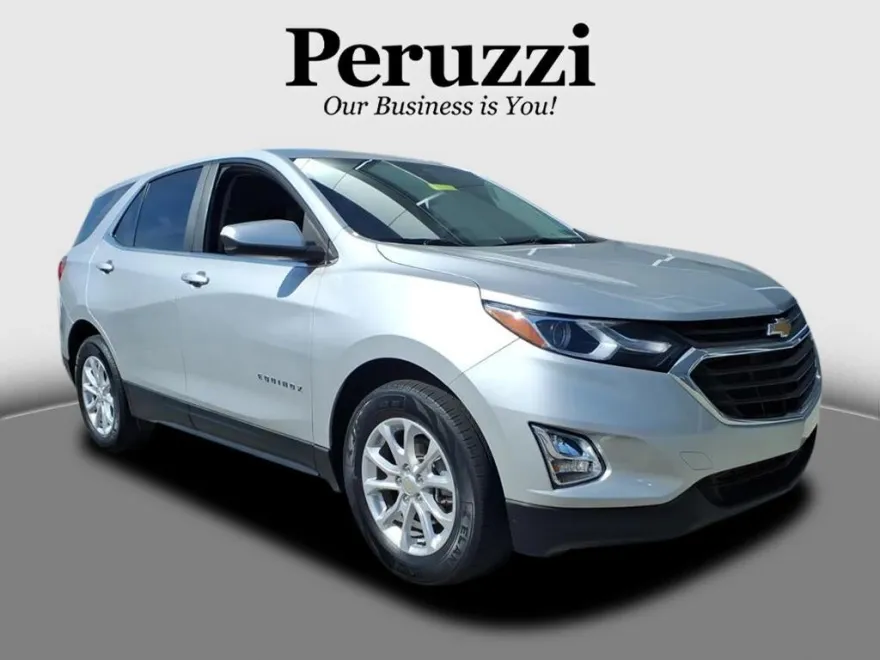 2021 Chevrolet Equinox LT photo 1