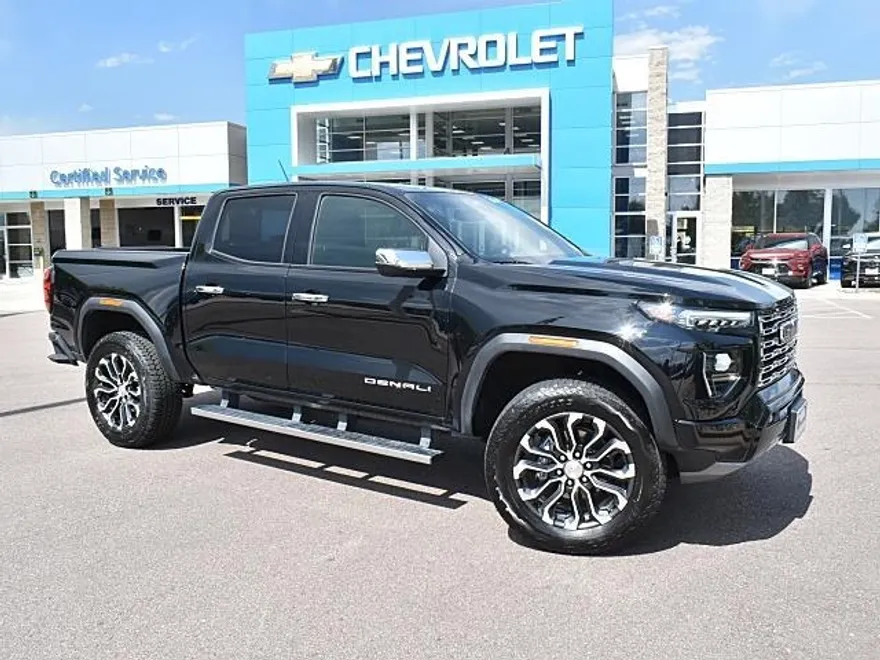2024 Gmc Canyon Denali photo 1