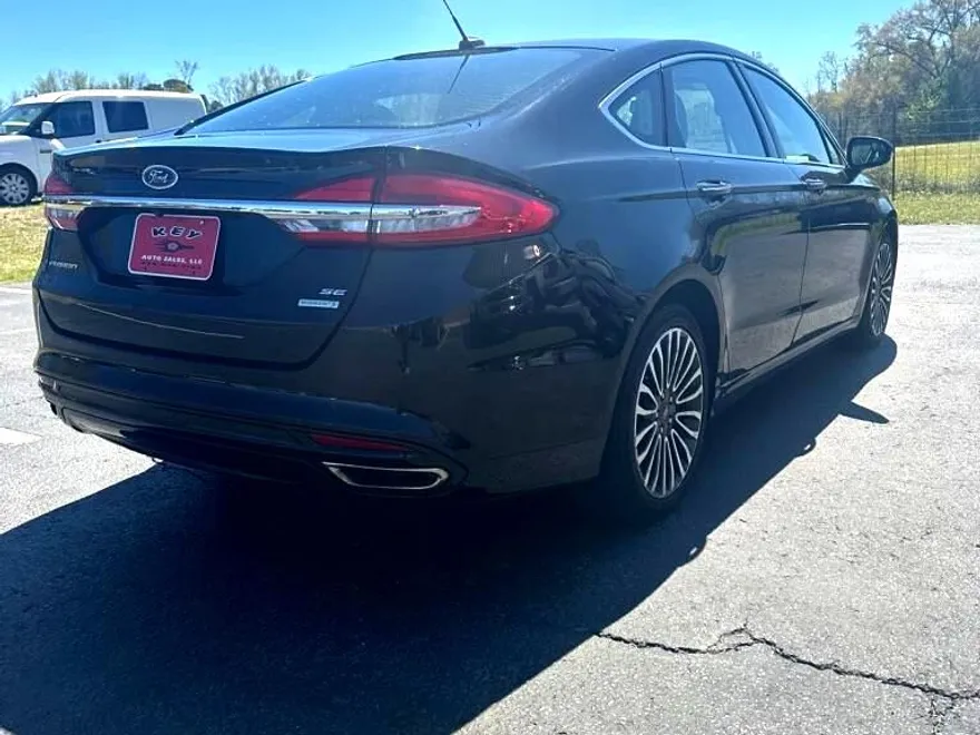 2017 Ford Fusion SE photo 1