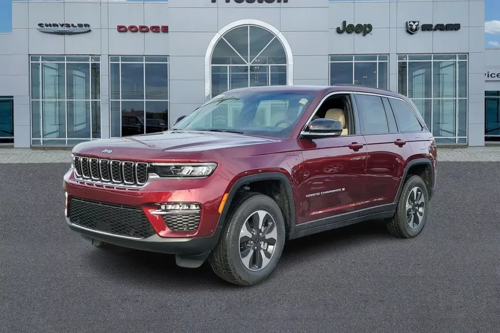 2024 Jeep Cherokee 4xe photo 1