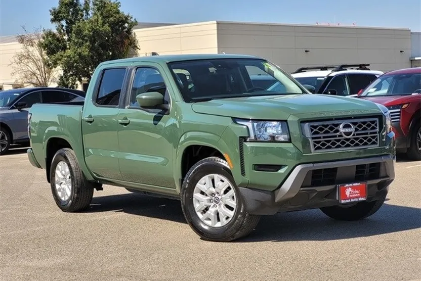 2022 Nissan Frontier SV photo 1