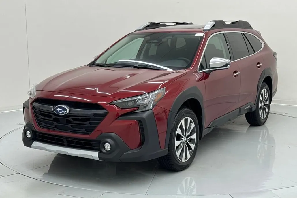 2025 Subaru Outback Touring XT photo 1