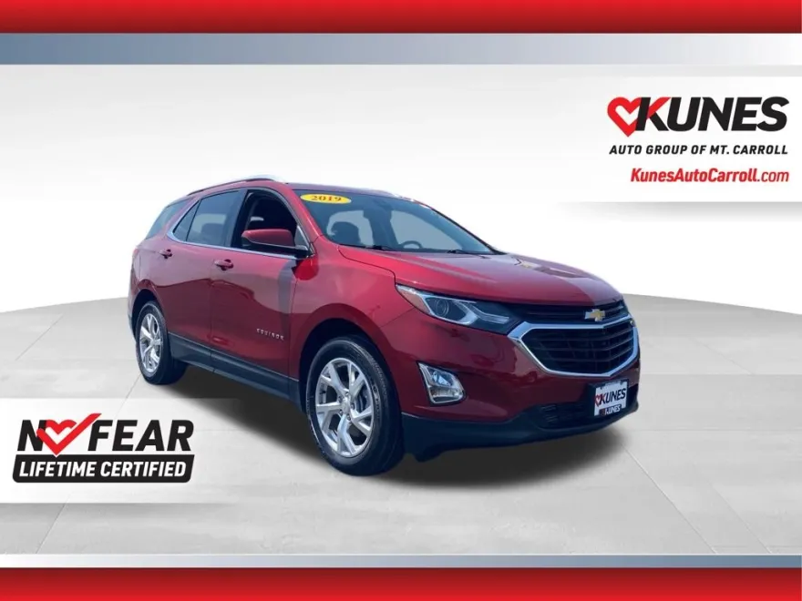 2020 Chevrolet Equinox LT photo 1