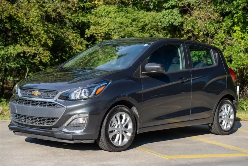 2022 Chevrolet Spark 1LT photo 1