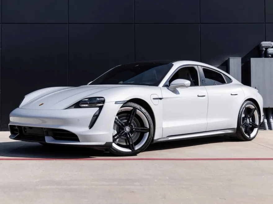 2022 Porsche Taycan Turbo photo 1