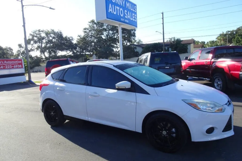 2013 Ford Focus SE photo 1