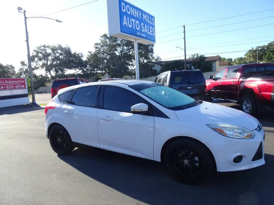2013 Ford Focus SE photo 1
