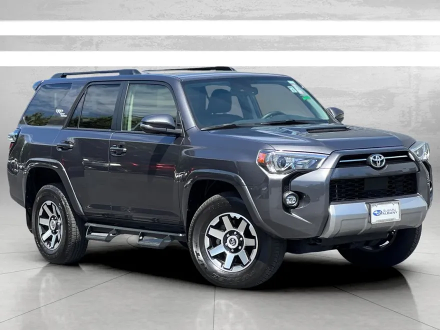 2023 Toyota 4Runner TRD Off-Road Premium photo 1