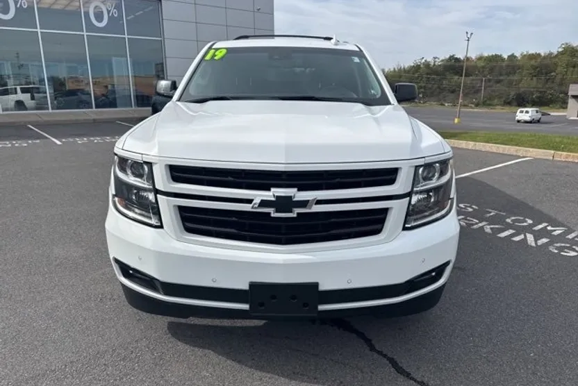 2019 Chevrolet Tahoe LT photo 1