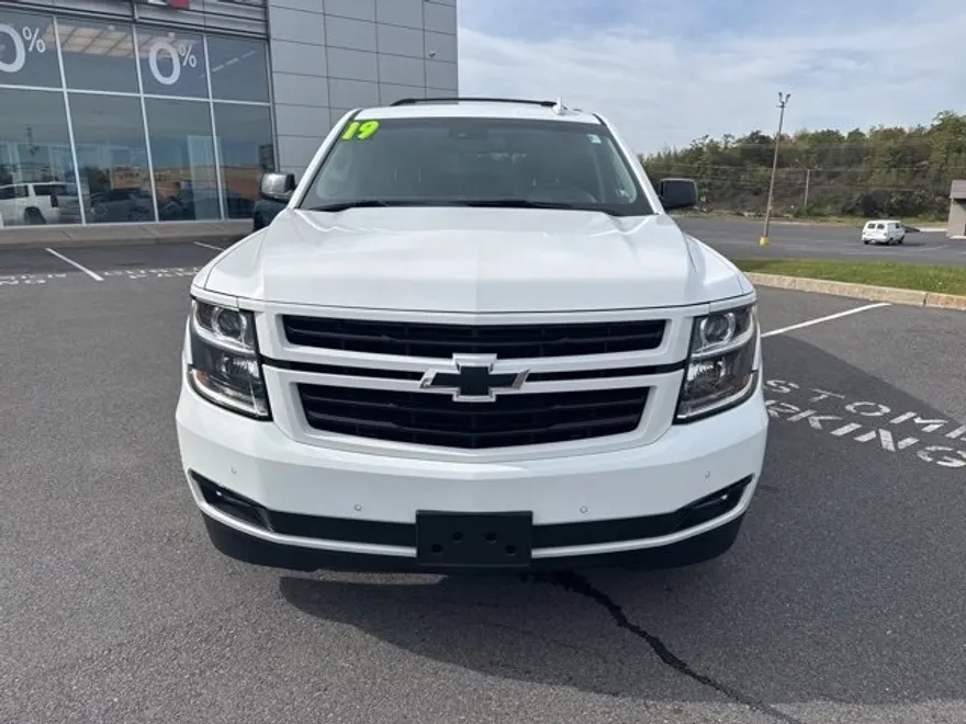 2019 Chevrolet Tahoe LT photo 1