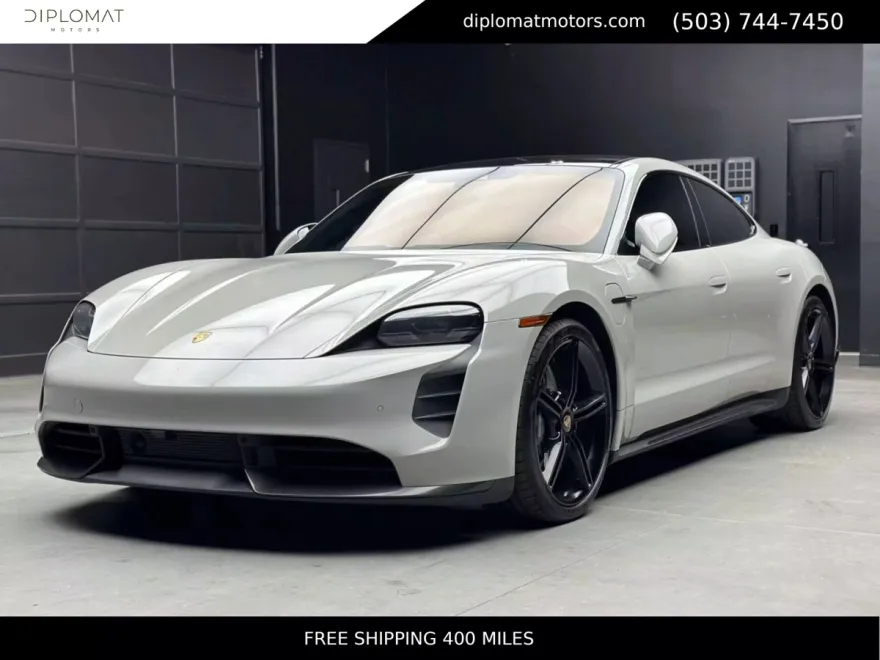 2021 Porsche Taycan Turbo photo 1