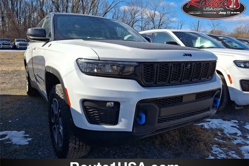 2023 Jeep Grand Cherokee Trailhawk 4xe photo 1