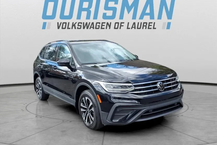 2022 Volkswagen Tiguan S photo 1