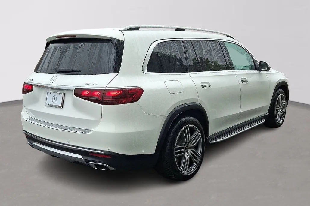 2026 Mercedes Benz GLS 450 4MATIC photo 1