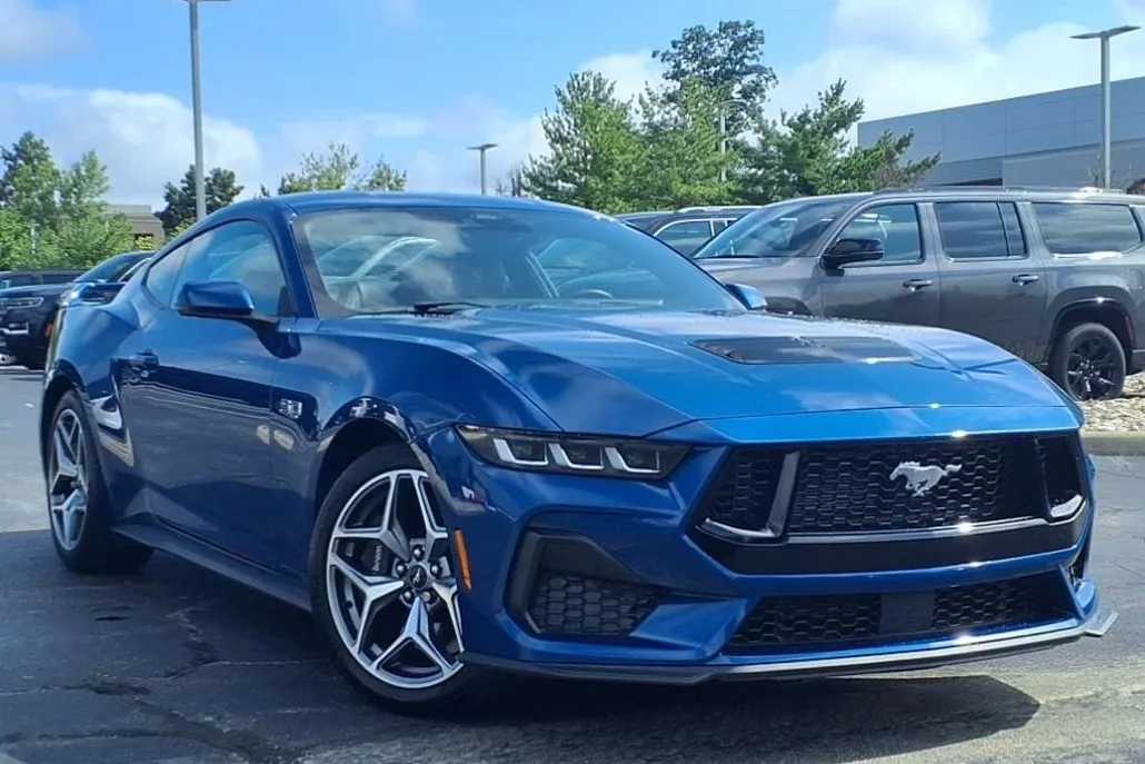 2024 Ford Mustang GT Premium photo 1