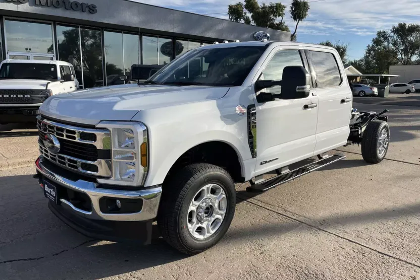 2026 Ford F-350 XLT photo 1