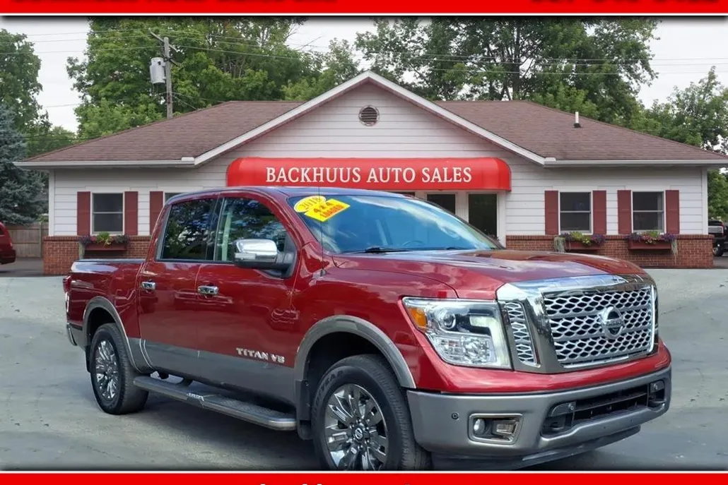 2018 Nissan Titan Crew Cab S photo 1
