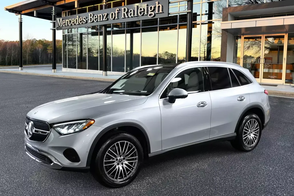 2026 Mercedes Benz GLC 300 photo 1
