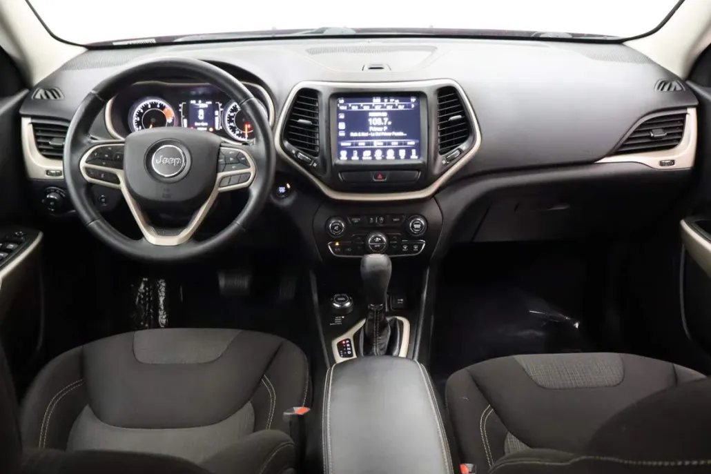 2017 Jeep Cherokee Latitude photo 1