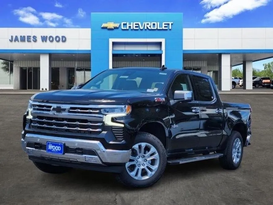 2025 Chevrolet Silverado 1500 LTZ photo 1