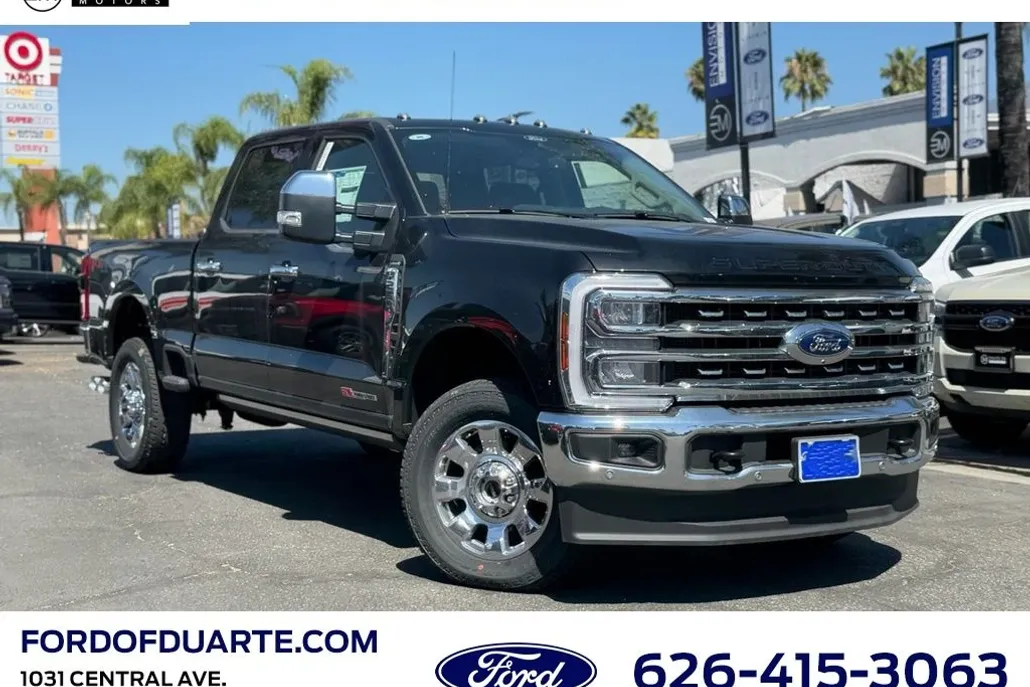 2025 Ford F-250 Platinum photo 1