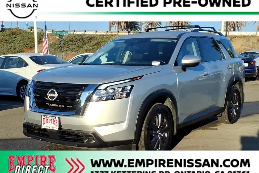 2022 Nissan Pathfinder SV photo 1