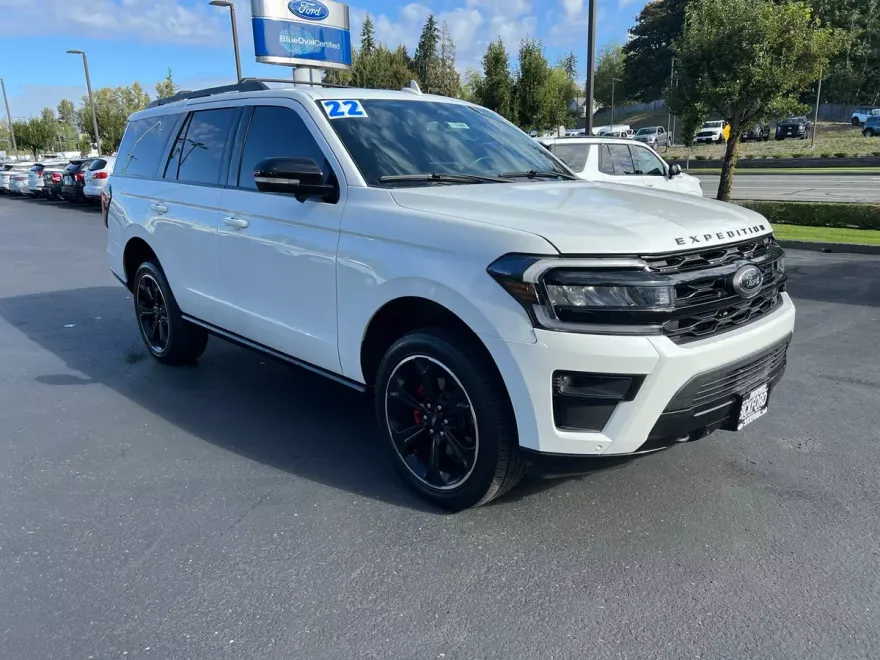 2022 Ford Expedition Limited photo 1