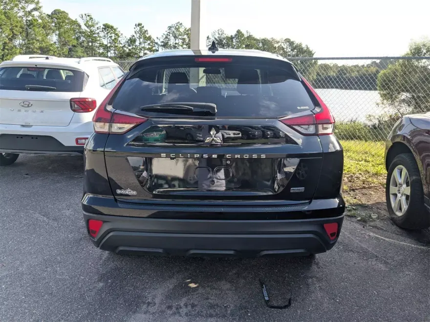 2023 Mitsubishi Eclipse Cross LE Ralliart photo 1
