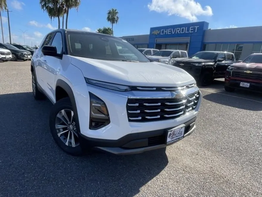 2026 Chevrolet Equinox LT photo 1