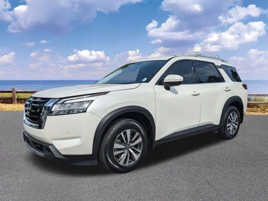 2024 Nissan Pathfinder SL photo 1